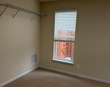 43357 Hominy Terrace - Photo Thumbnail 10