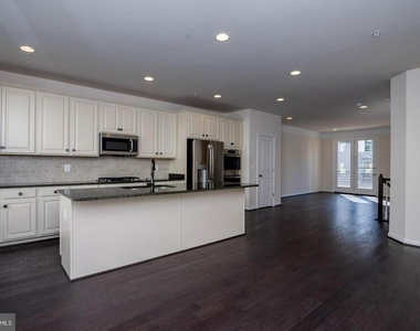 4931 Trail Vista Lane - Photo Thumbnail 5