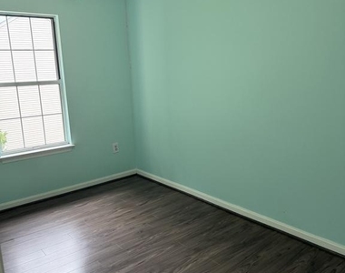 5722 Belcher Farm Drive - Photo Thumbnail 13