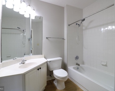 2204 Westcourt Lane - Photo Thumbnail 10