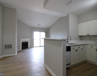 2204 Westcourt Lane - Photo Thumbnail 1