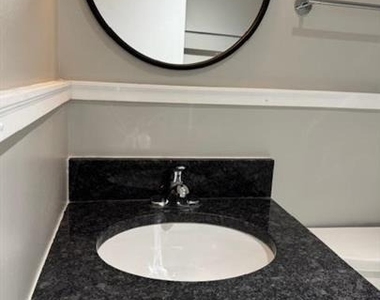 6641 E Wakefield Drive - Photo Thumbnail 11