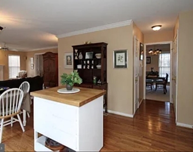 6503 Susan Barkley Court - Photo Thumbnail 5
