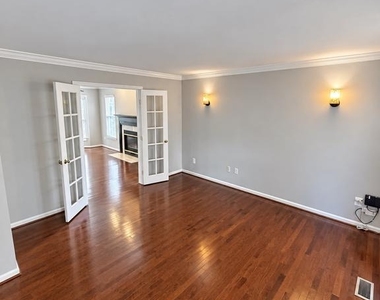 6503 Susan Barkley Court - Photo Thumbnail 4