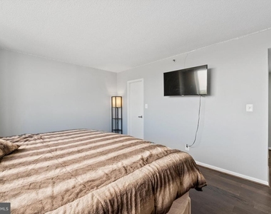 3713 S George Mason Drive - Photo Thumbnail 19