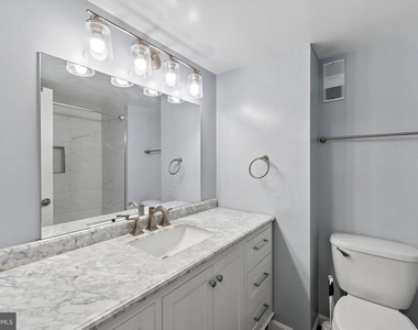 3713 S George Mason Drive - Photo Thumbnail 16