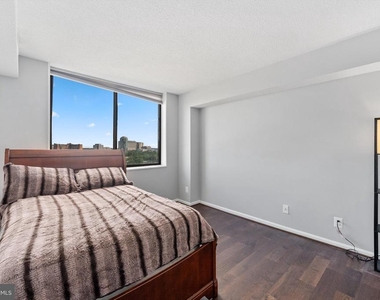 3713 S George Mason Drive - Photo Thumbnail 13