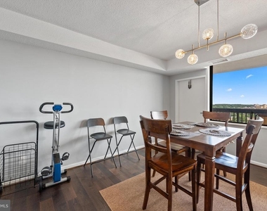 3713 S George Mason Drive - Photo Thumbnail 3