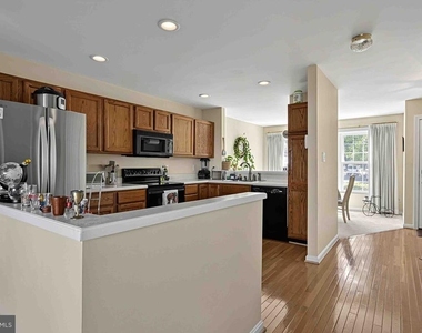 5668 Gosling Drive - Photo Thumbnail 16