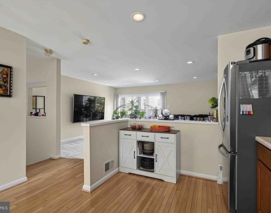 5668 Gosling Drive - Photo Thumbnail 14