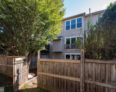 5668 Gosling Drive - Photo Thumbnail 49