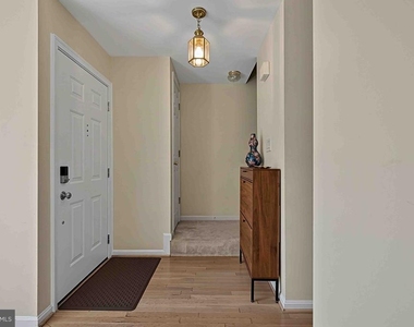 5668 Gosling Drive - Photo Thumbnail 7