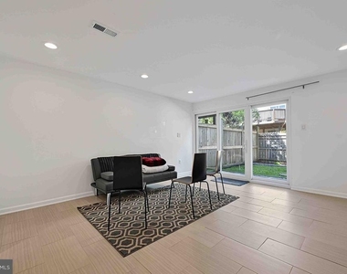 5668 Gosling Drive - Photo Thumbnail 32