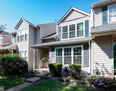 5668 Gosling Drive - Photo Thumbnail 2