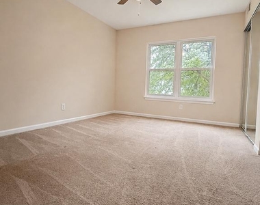 5800 Orchard Hill Court - Photo Thumbnail 14