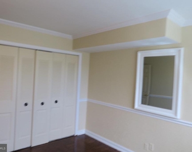 5801 Quantrell Avenue - Photo Thumbnail 14