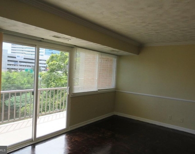5801 Quantrell Avenue - Photo Thumbnail 6