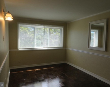 5801 Quantrell Avenue - Photo Thumbnail 15