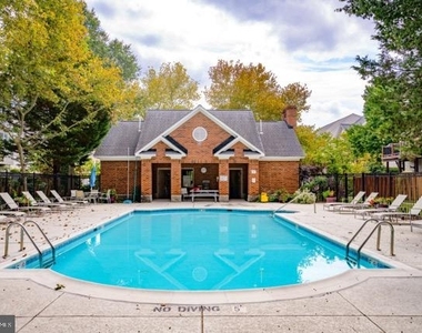 3857 Eisenhower Avenue - Photo Thumbnail 28