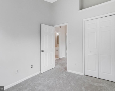 208 Ellsworth Street - Photo Thumbnail 22