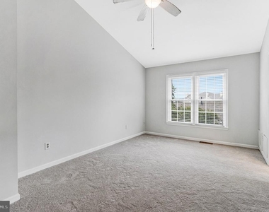 208 Ellsworth Street - Photo Thumbnail 14