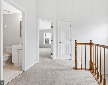 208 Ellsworth Street - Photo Thumbnail 13