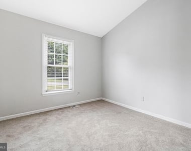 208 Ellsworth Street - Photo Thumbnail 23