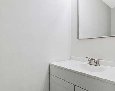 208 Ellsworth Street - Photo Thumbnail 11
