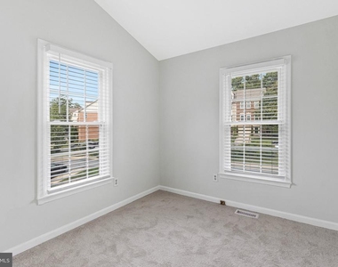 208 Ellsworth Street - Photo Thumbnail 21