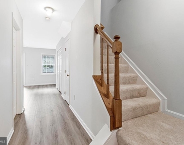 208 Ellsworth Street - Photo Thumbnail 25