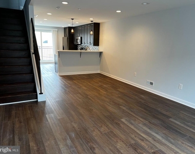 2543 Manton Street - Photo Thumbnail 3