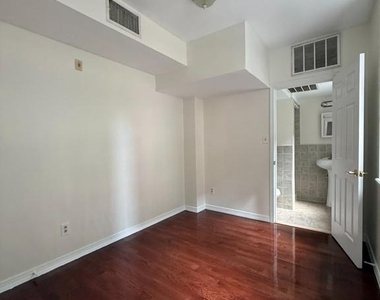 118 S 12th Street - Photo Thumbnail 1