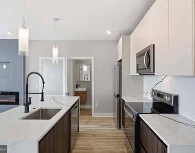 1000 W Girard Avenue - Photo Thumbnail 26
