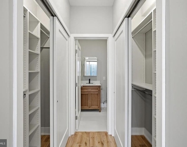 1000 W Girard Avenue - Photo Thumbnail 4