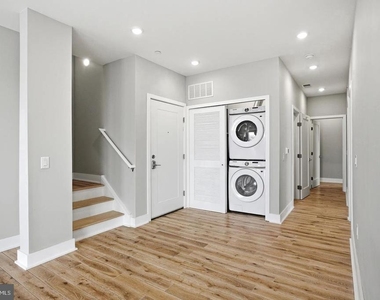1000 W Girard Avenue - Photo Thumbnail 6