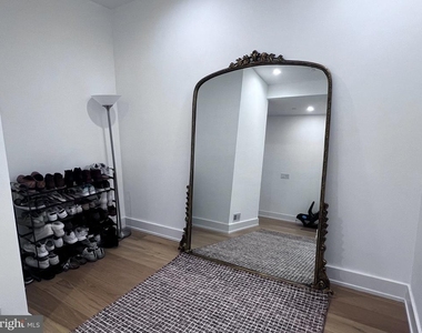 1748 N Hope Street - Photo Thumbnail 4