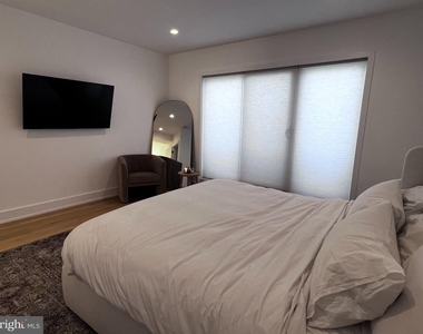 1748 N Hope Street - Photo Thumbnail 17