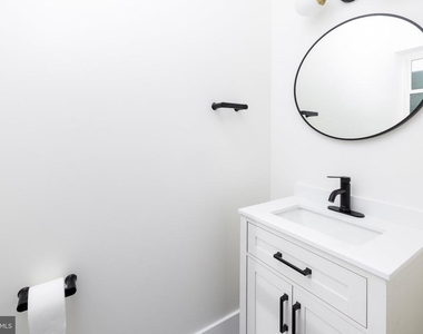 1810 Tasker Street - Photo Thumbnail 2