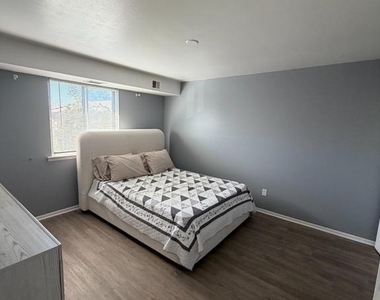 9921-00 Bustleton Avenue - Photo Thumbnail 13