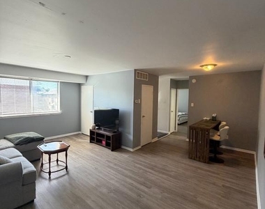 9921-00 Bustleton Avenue - Photo Thumbnail 15