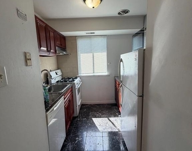 9921-00 Bustleton Avenue - Photo Thumbnail 6