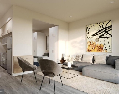 1314 Spring Garden Street - Photo Thumbnail 7