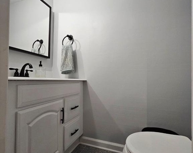 138 Nottoway Drive - Photo Thumbnail 9