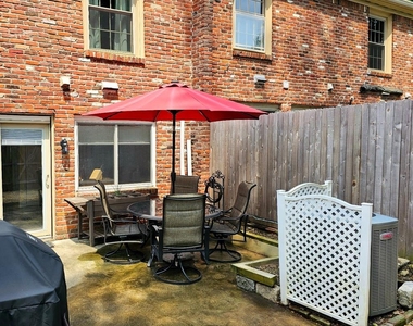 138 Nottoway Drive - Photo Thumbnail 10