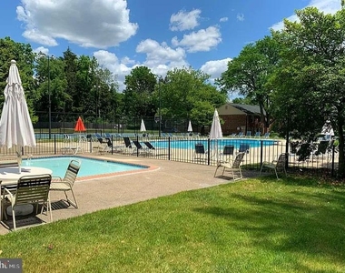 138 Nottoway Drive - Photo Thumbnail 11