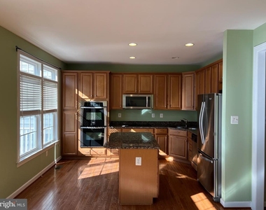 2904 Marley Lane - Photo Thumbnail 8