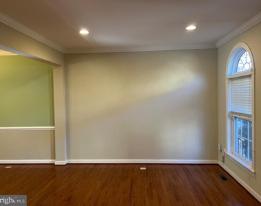 2904 Marley Lane - Photo Thumbnail 5