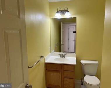 2904 Marley Lane - Photo Thumbnail 28