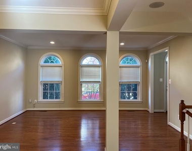 2904 Marley Lane - Photo Thumbnail 4