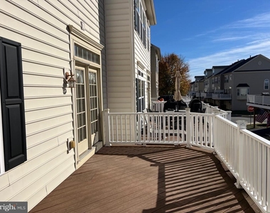 2904 Marley Lane - Photo Thumbnail 12